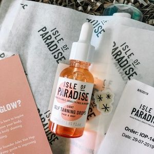 Isle of Paradise Self-Tanning Drops 30 ml in LIGHT